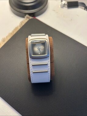 Nixon Men's Silver Case Watch with White Leather Strap
